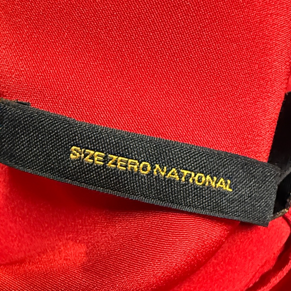 Silk backless Red Dress - Picture 17 of 17